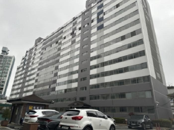 본건