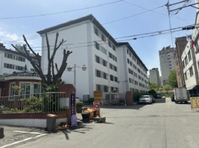 본건