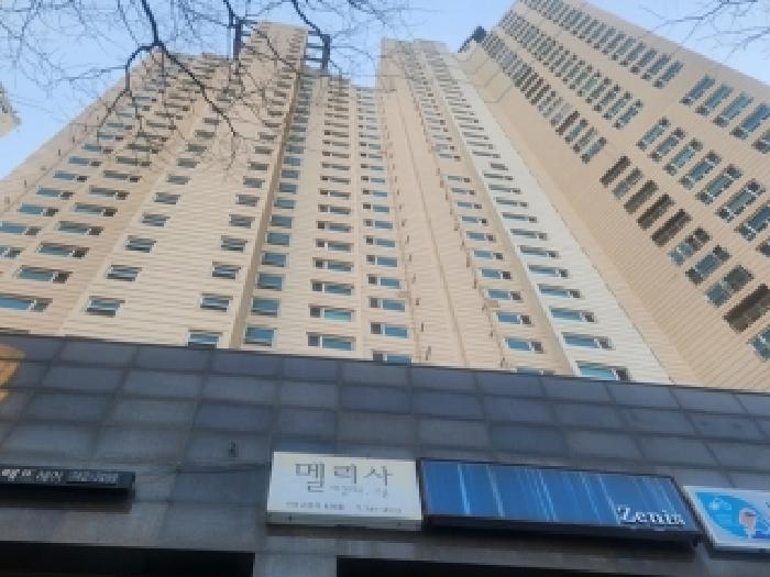 본건 소재 건물 전경