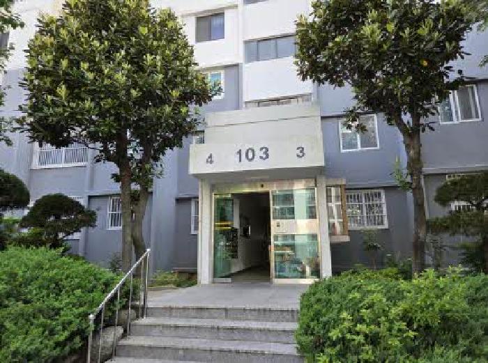 본건 103동 공동출입구