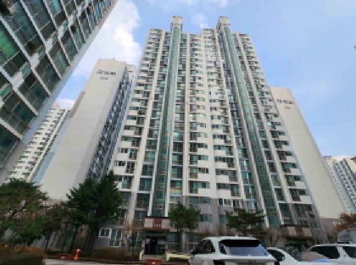 이건 부동산 외관 전경
(110동)