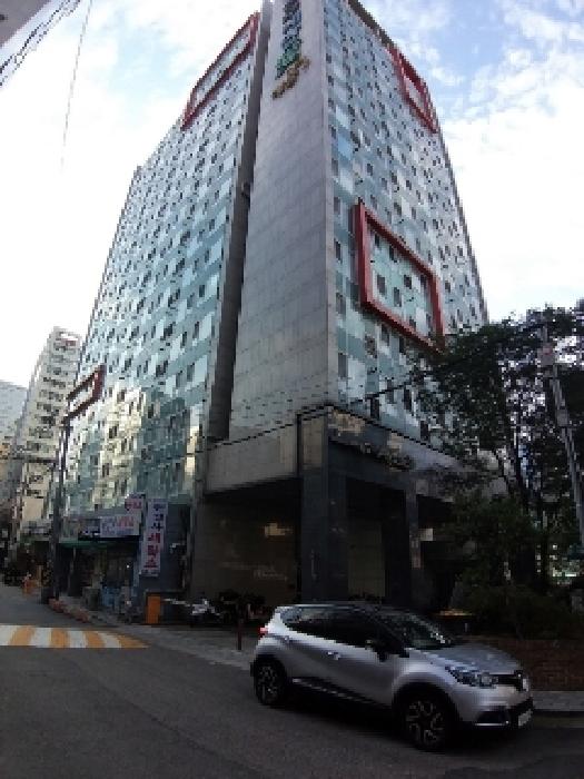 건물 전경