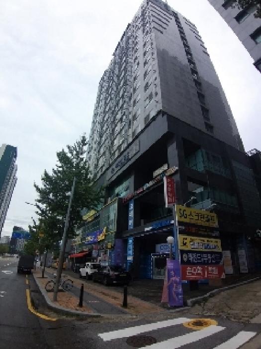 건물 전경