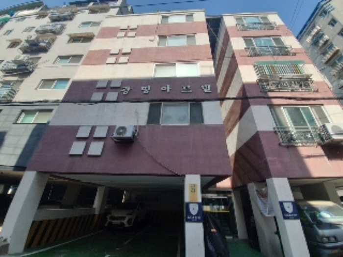 건물 전경