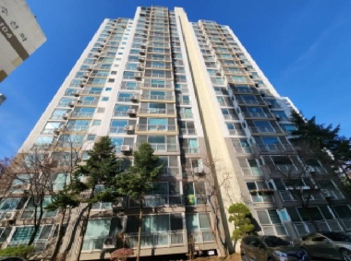 부동산 소재 건물 전경