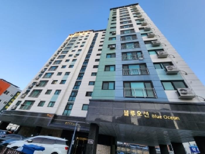 부동산 소재 건물 전경