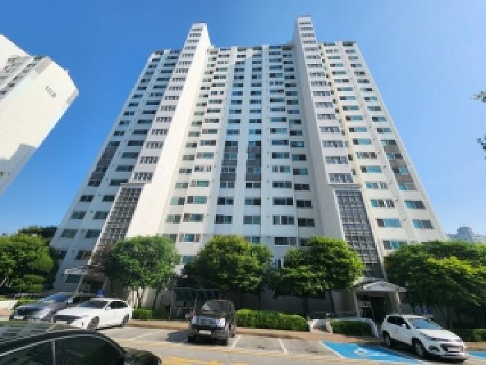 이 건 부동산 외관 전경