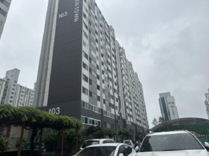 본건