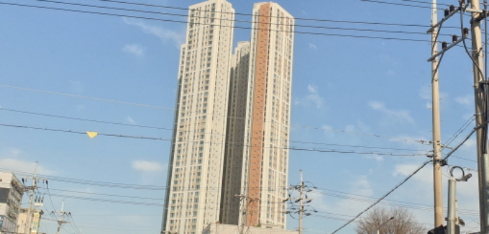 건물 전경
