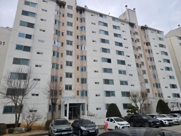 건물 전경