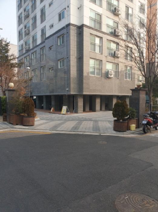 아파트 출입구