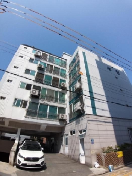 건물 전경