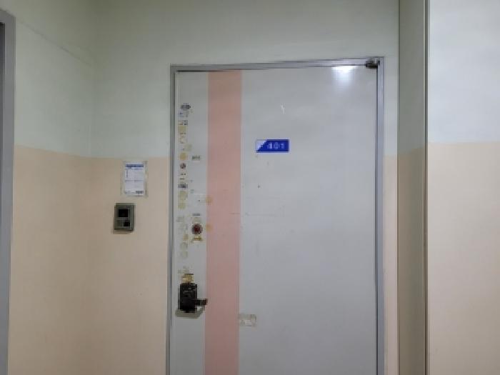해당부동산 출입문