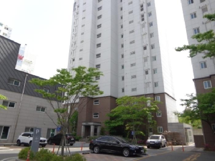 본건 아파트 전경
