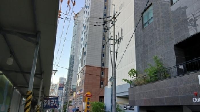 더하이어 제11층 제1105호