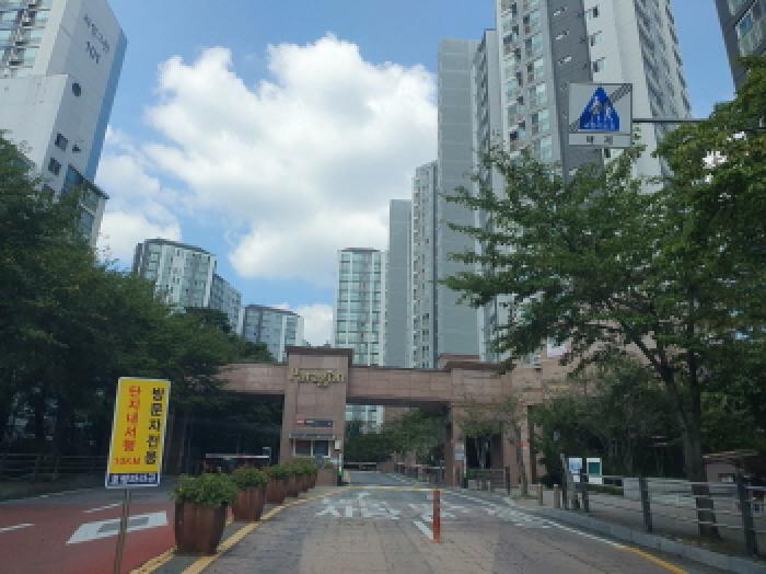 단지 진입로