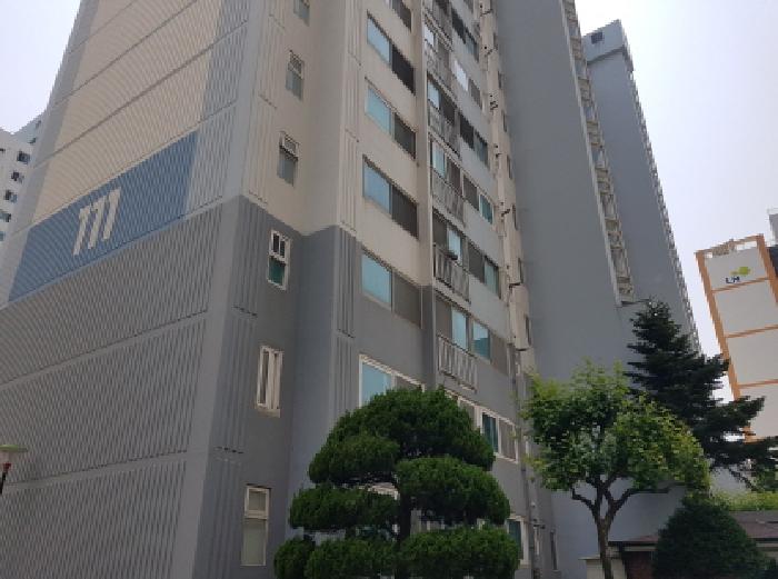 건물 전경