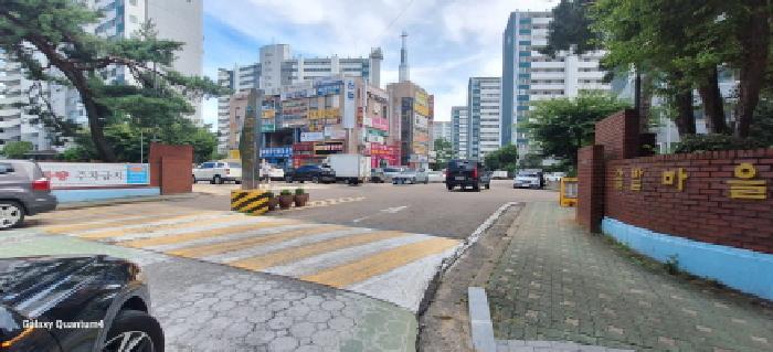아파트 단지 정문