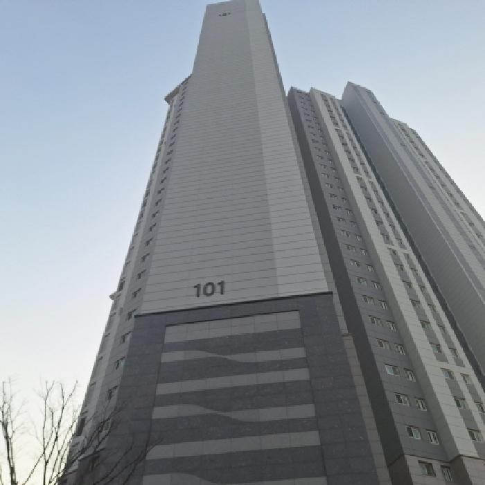 건물 전경