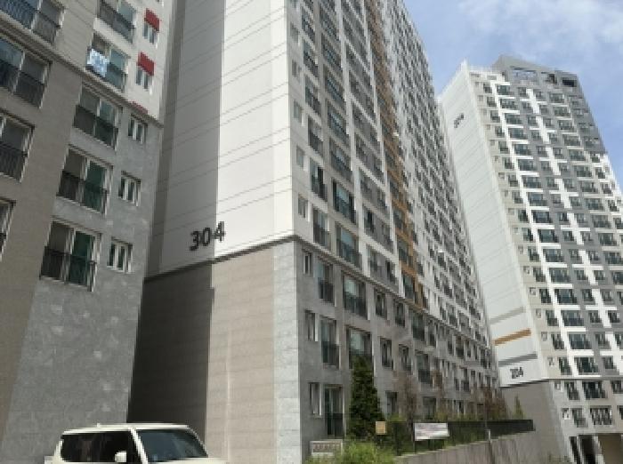 본건