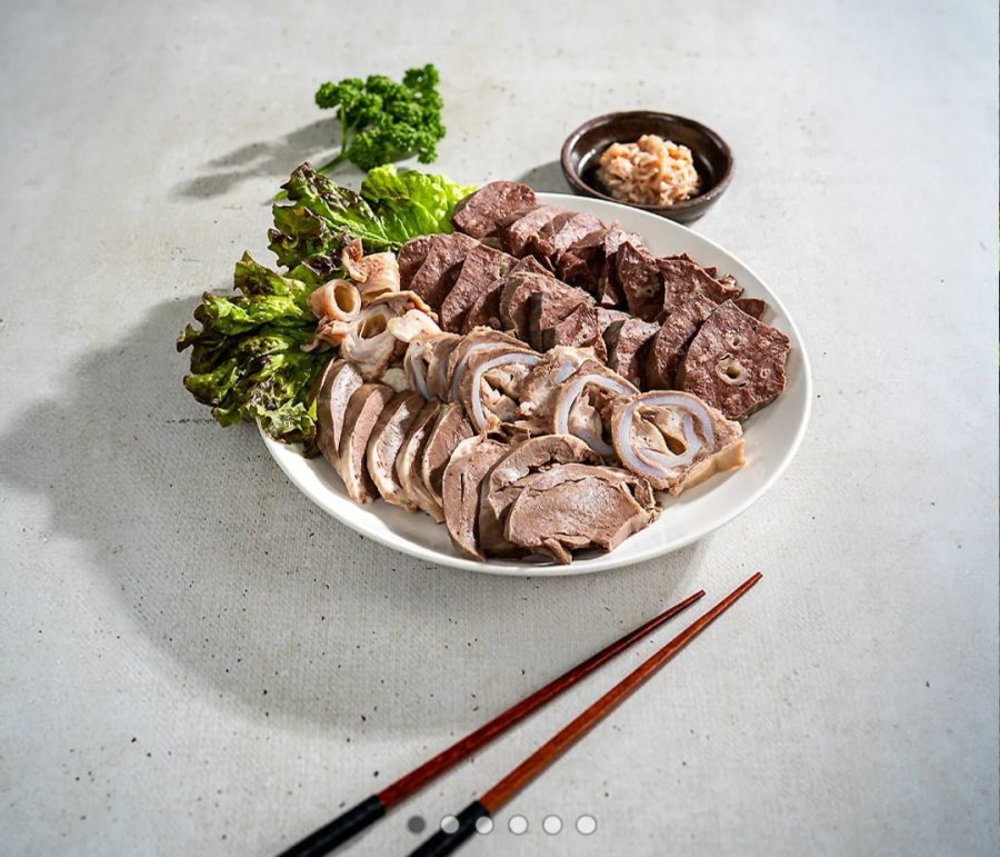 100% 국내산 돼지 허파 염통 울대 오소리감투 1kg (8,900원/무료)