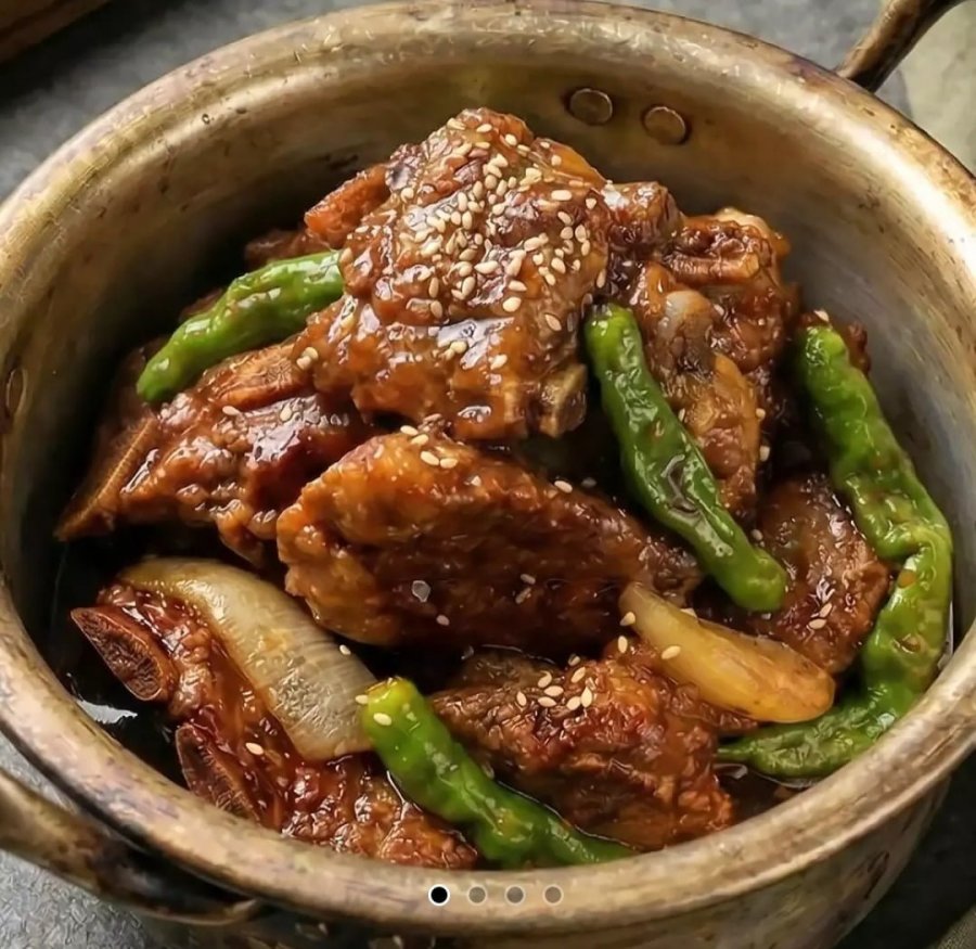대구 동인동 간장양념 돼지갈비찜 1kg x 3팩 (24,990원/무료)