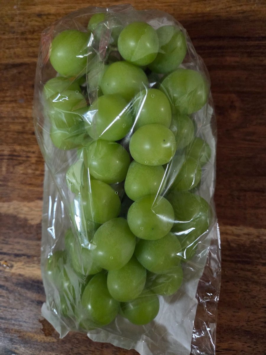 [농할] 경북 국내산 하우스 샤인머스켓 4kg내외 5-6수 (원산지: 국내경산시) /12,360원/무배3